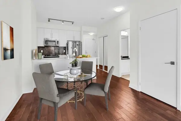 510 Curran PL #2608, Mississauga, ON L5B 0J8