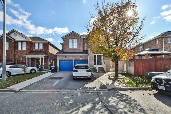 3 SILVERBELL CT, Brampton, ON L7A 3V3