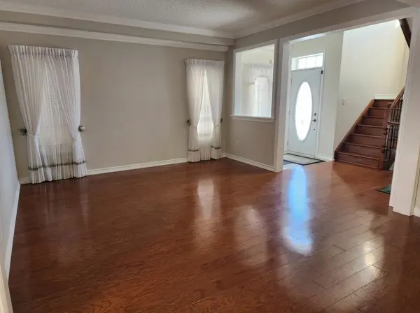 524 Davis DR, Shelburne, ON L9V 2S4