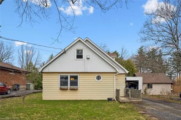 37 Edgehill DR, Guelph, ON N1H 5E3