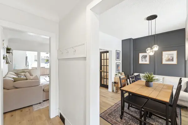 82 Clinton ST, Hamilton, ON L8L 3K2