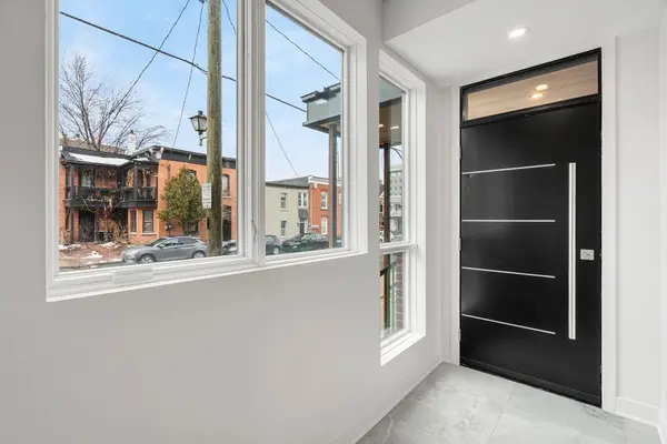 67 Parent AVE, Lower Town - Sandy Hill, ON K1N 0E6