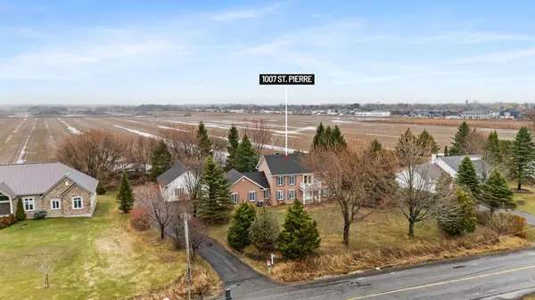 1007 St Pierre RD, Russell, ON K0A 1W0