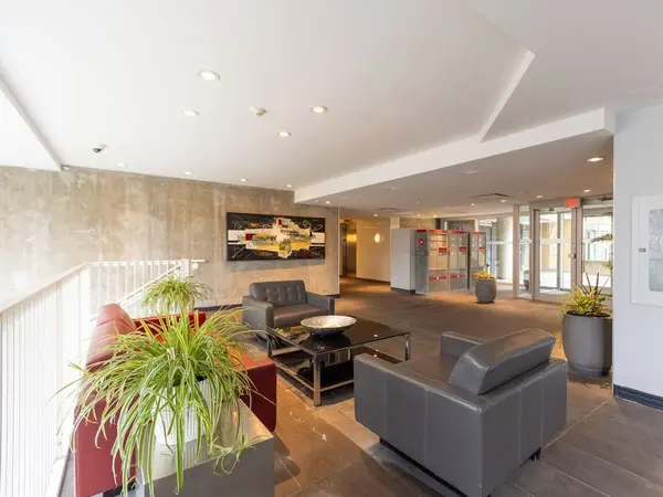 250 Lett ST #406, West Centre Town, ON K1R 0A8