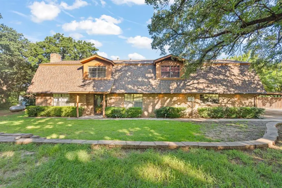 7 Fox Hollow Road, Joshua, TX 76058