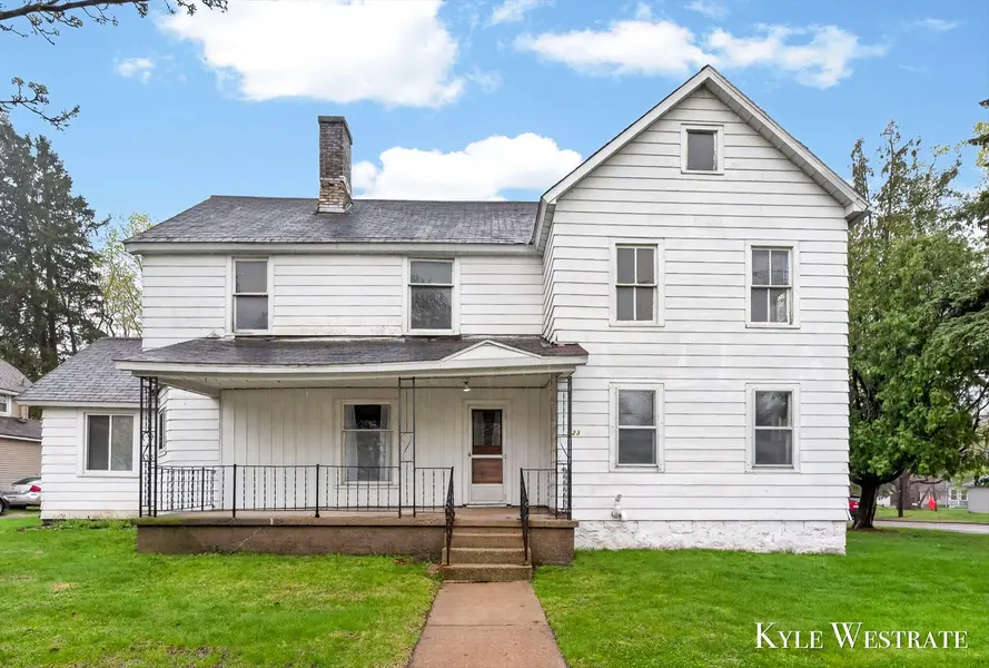 123 W Main ST SE, Caledonia Vlg, MI 49316