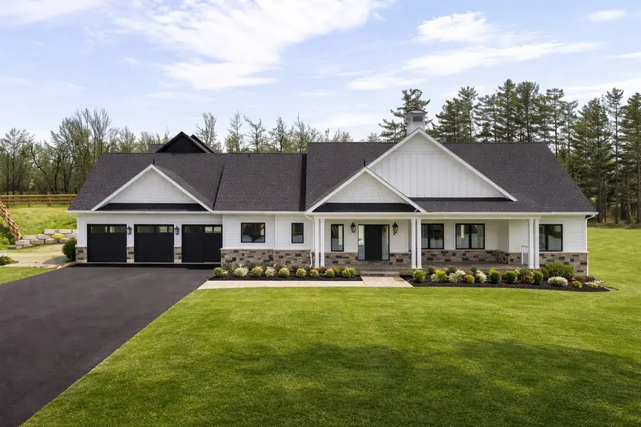 4 Friesian CT, Oro-medonte, ON L0K 1E0