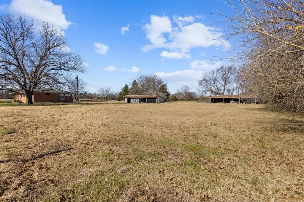 3467 E Fm 120, Denison, TX 75021