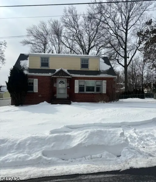 73 Seneca Ave, Emerson Boro, NJ 07630