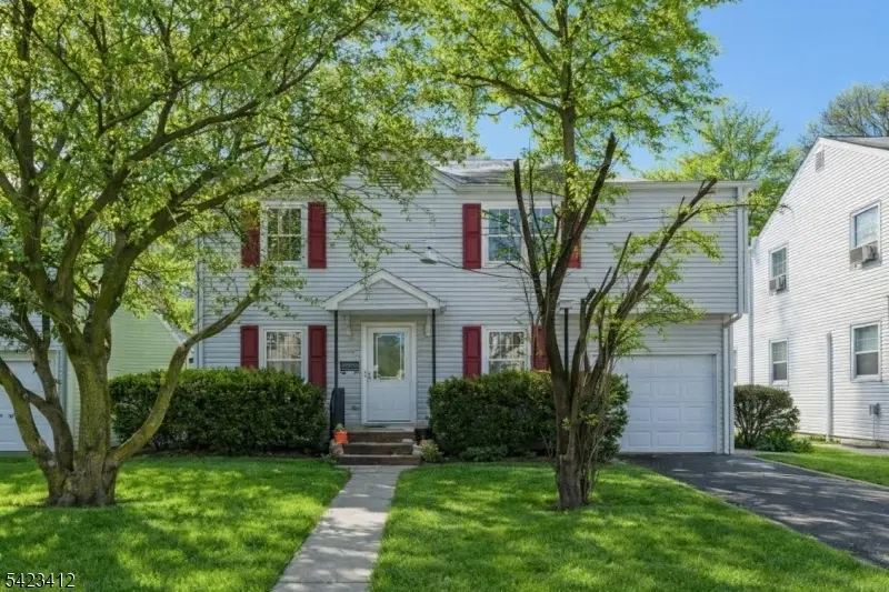 1617 Westover Rd, Linden City, NJ 07036