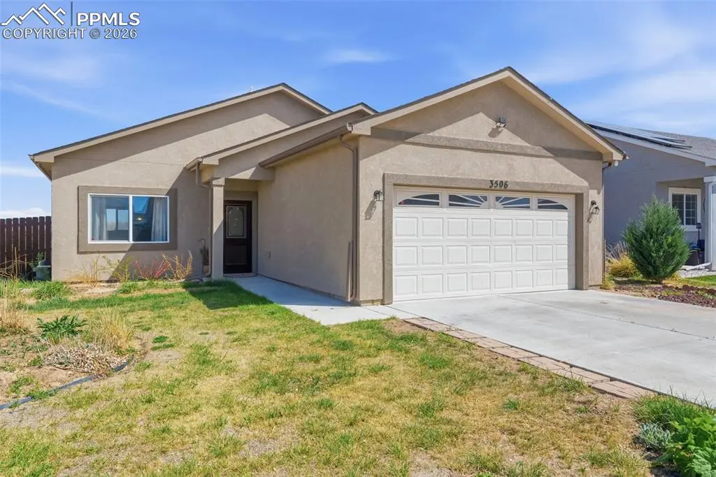 3506 Ptarmigan LN, Pueblo, CO 81005