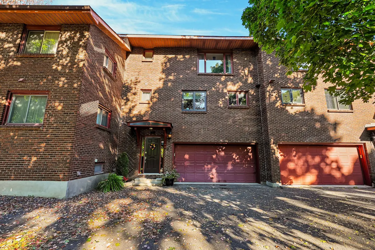 31 Aylen AVE, Carlingwood - Westboro And Area, ON K2A 3P6