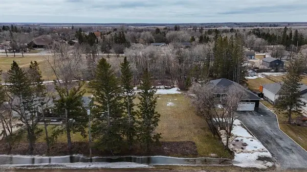 36 Main ST, Tyndall, MB R0E 2B0