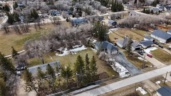 36 Main ST, Tyndall, MB R0E 2B0