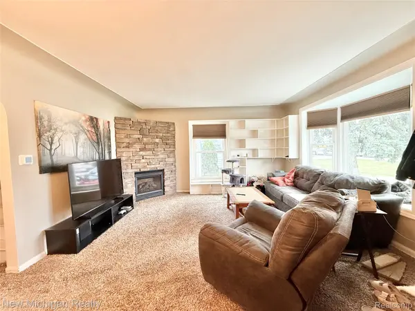 1224 W Bristol RD, Flint Charter Township, MI 48507