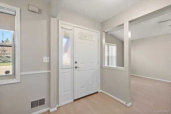 25400 Samantha DR #41, Chesterfield Township, MI 48051