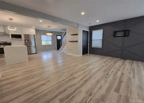 1277 E LINCOLN ST, Birmingham, MI 48009