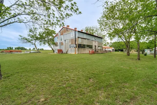 4608 Highway 1689, Sidney, TX 76474