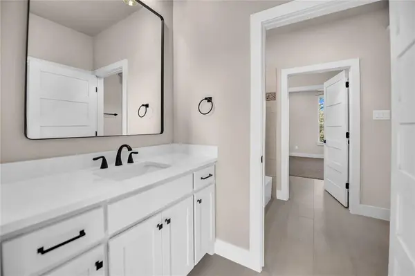 1064 Arbor Vista Drive, Azle, TX 76020