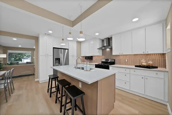 12135 Oberlin Drive, Dallas, TX 75243