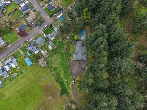 203 5TH AVE, Sweet Home, OR 97386