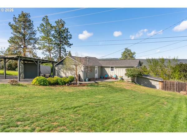 410 E 15TH PL, The Dalles, OR 97058