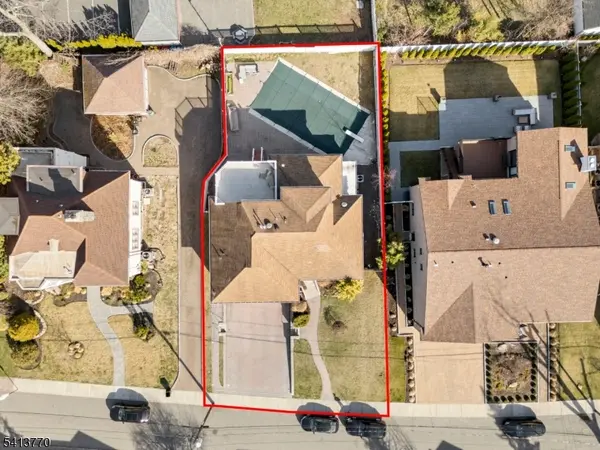 1070 Cumbermeade Rd, Fort Lee Boro, NJ 07024