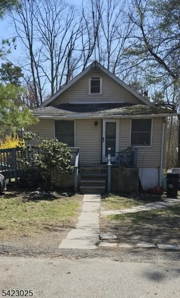 5 Banker Rd, West Milford Twp., NJ 07421