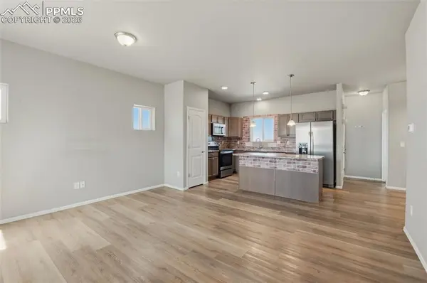 3506 Ptarmigan LN, Pueblo, CO 81005
