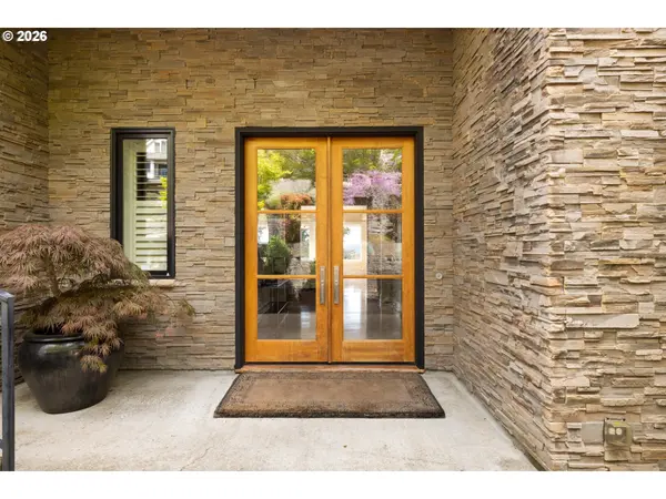 18284 MEADOWLARK LN, Lake Oswego, OR 97034