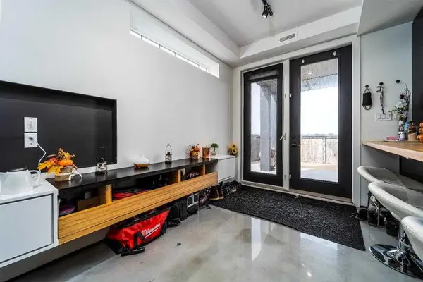 351 Skeena CRES W #2 (back), Lethbridge, AB T1J 5K3