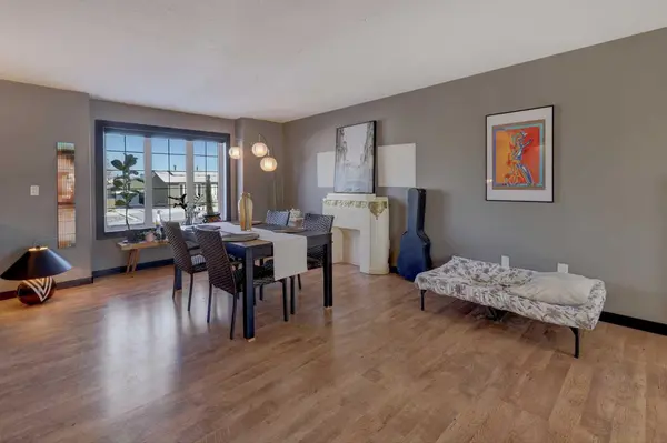 823 Bankview DR, Drumheller, AB T0J 0Y6