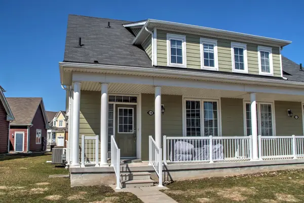 19 Village Gate, Wasaga Beach, ON L9Z 0G3