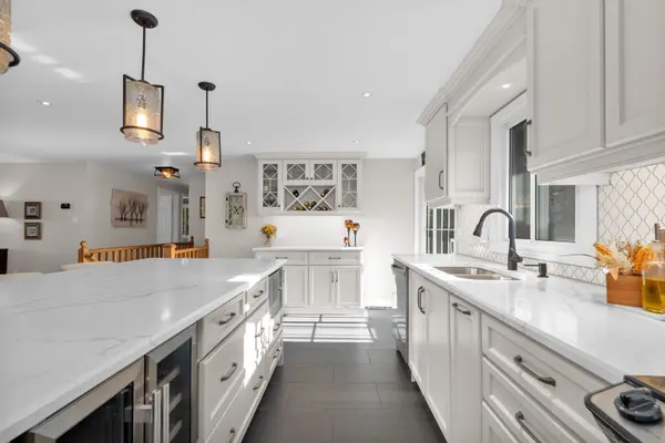 13 Coles ST, Barrie, ON L4N 5W8