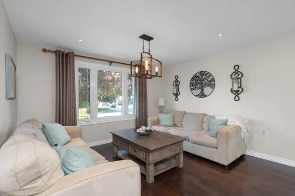 13 Coles ST, Barrie, ON L4N 5W8