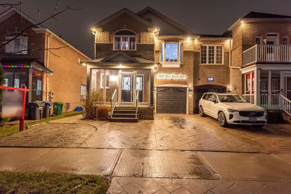5922 Delle Donne DR, Mississauga, ON L5M 7A3