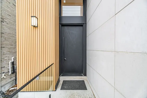 287 Valermo DR, Toronto W06, ON M8W 2L2