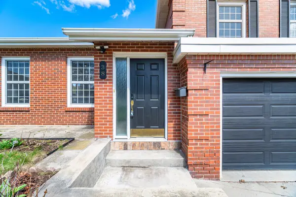 38 Leclaire ST, Hamilton, ON L9C 5X3