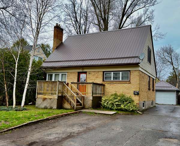 28 Southview AVE, Belleville, ON K8N 2J5