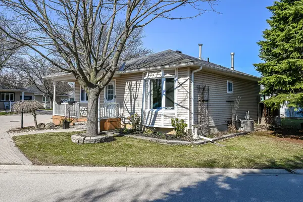 232 Silverbirch BLVD, Hamilton, ON L0R 1W0
