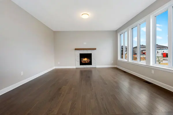 737 Gamble DR, Russell, ON K4R 0G5