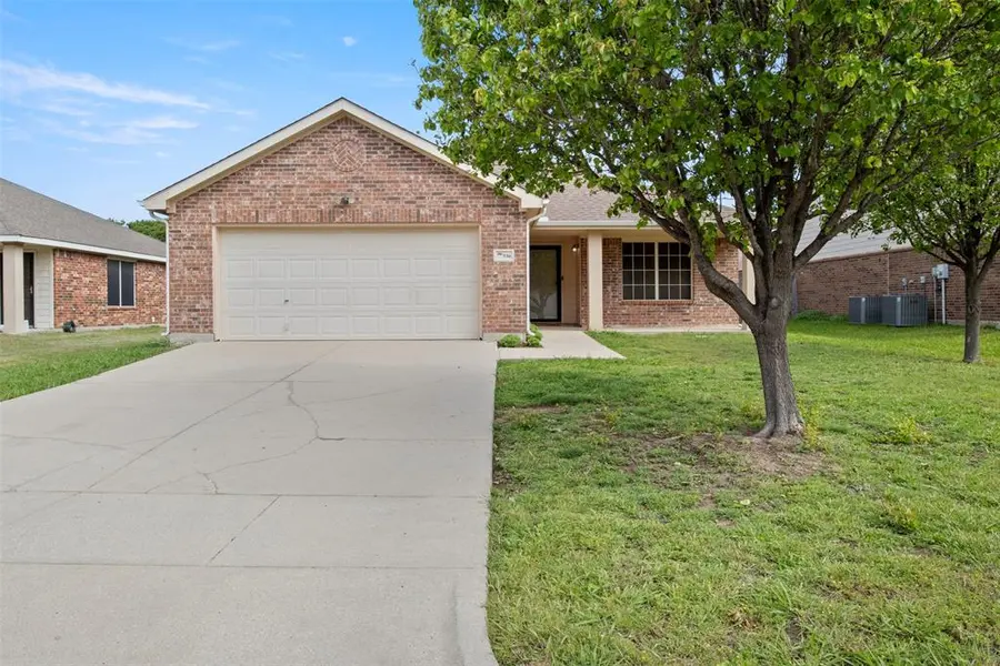 536 Del Mar Drive, Ponder, TX 76259