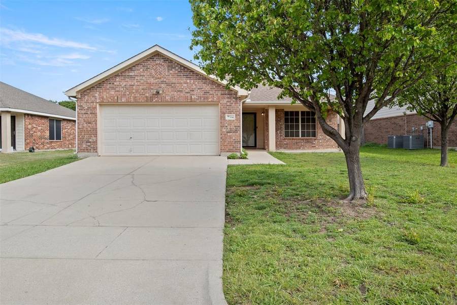 536 Del Mar Drive, Ponder, TX 76259