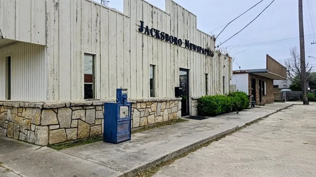 212 N Church Street, Jacksboro, TX 76458
