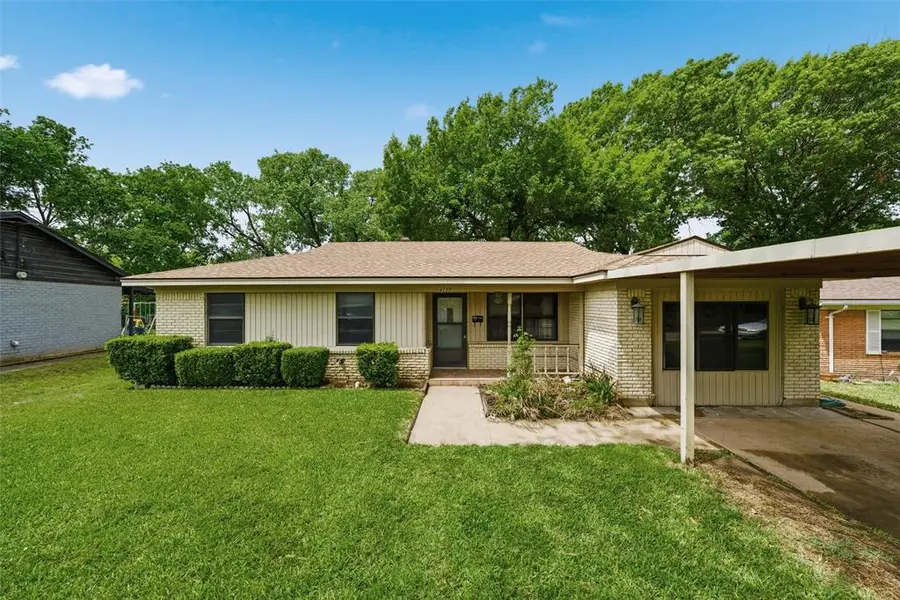 4137 Hiland Drive, Beverly Hills, TX 76711