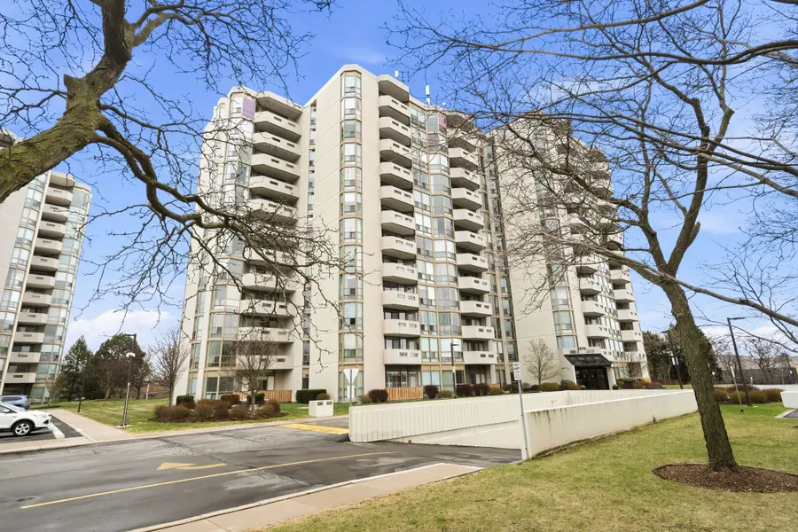 5070 Pinedale AVE #407, Burlington, ON L7L 5V6