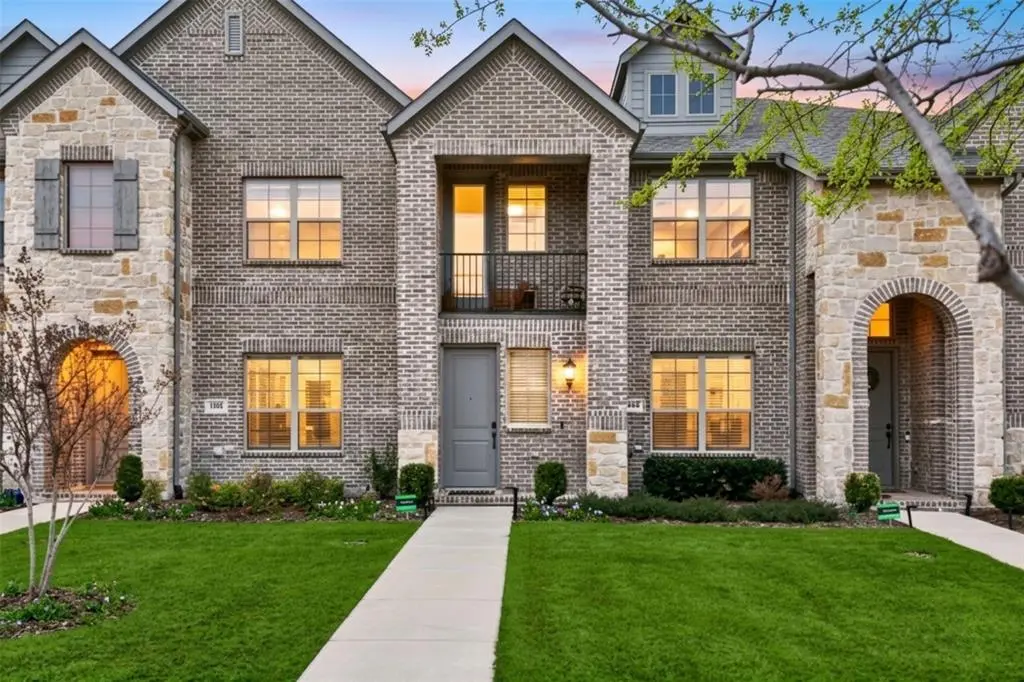 682 Claire Lane, Lewisville, TX 75067