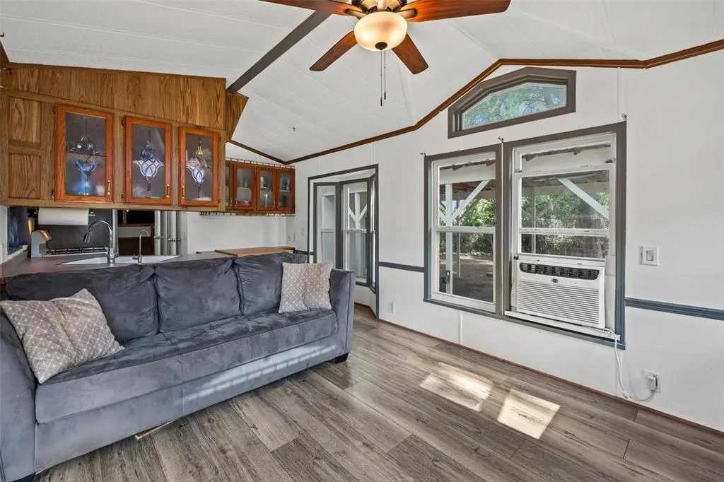 3841 Boquillas Circle, Granbury, TX 76048