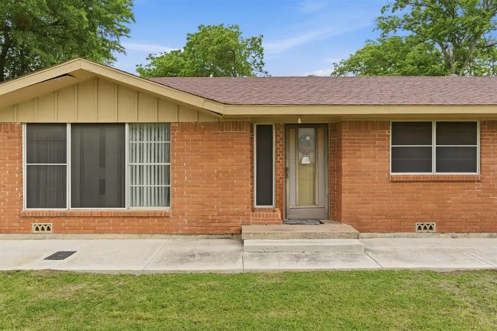 2199 Illinois Street, New Fairview, TX 76078