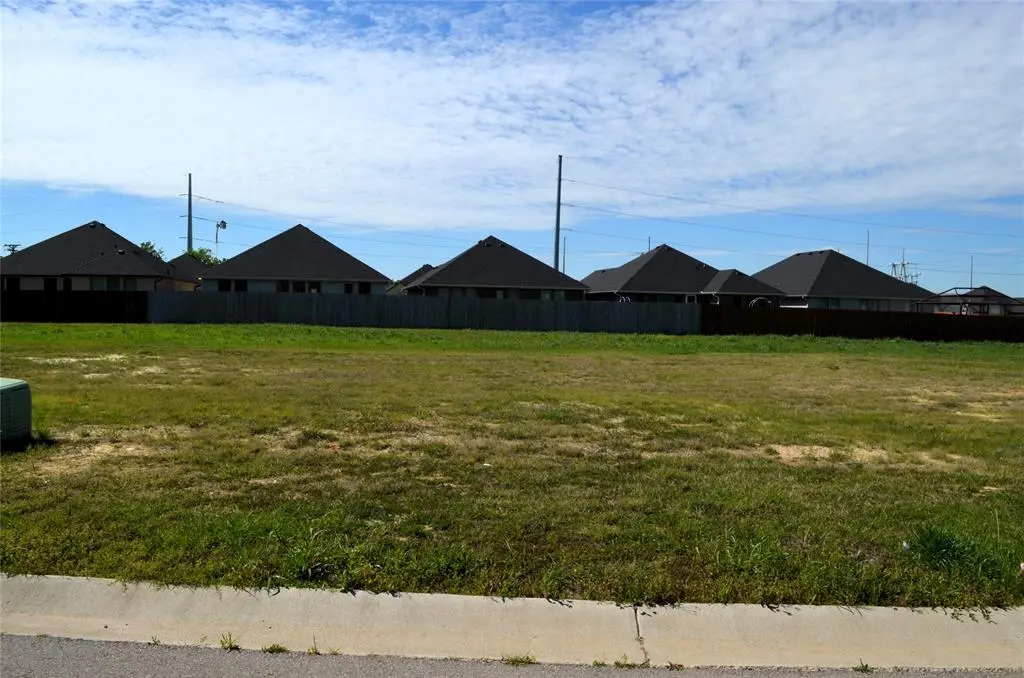 309 Preston Road, Mabank, TX 75147